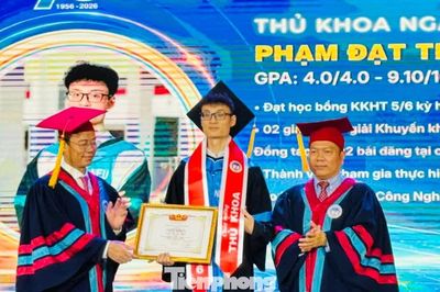 Bất ngờ với những kỉ lục tại lễ tốt nghiệp của sinh viên Đại học Kinh tế Quốc dân