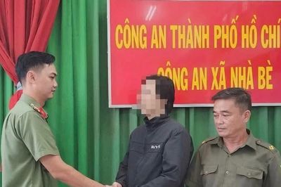 Công an xã Nhà Bè kịp thời cứu người nước ngoài nhảy sông