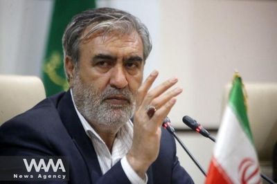 Quan chức Tehran nói Mỹ sẽ phải rút khỏi Trung Đông và 'xin lỗi' Iran