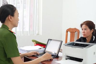 Bắt nữ TikToker 'QuyHoi' đăng video xuyên tạc, xúc phạm lãnh đạo TPHCM