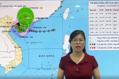 Bão số 4 Narra đi chậm bất thường, liên tục đổi hướng, miền Bắc mưa lớn như trút