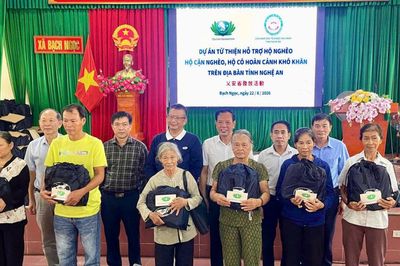 Tặng 2.600 suất quà cho các hộ nghèo, có hoàn cảnh khó khăn tại Nghệ An