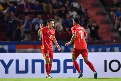 Thầy Kim thay người đỉnh cao, tuyển Việt Nam thắng 2-0 ở chung kết lượt đi ASEAN Cup 2026