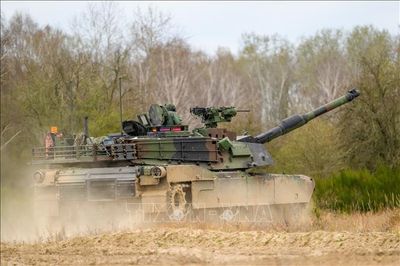 Mỹ, Anh và Pháp củng cố sườn phía Đông NATO
