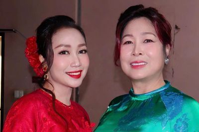 Người đứng sau thành công đưa Hồng Vân và Ốc Thanh Vân đến Úc