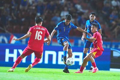 CĐV Thái Lan phản ứng dữ dội về chiến thắng của tuyển Việt Nam