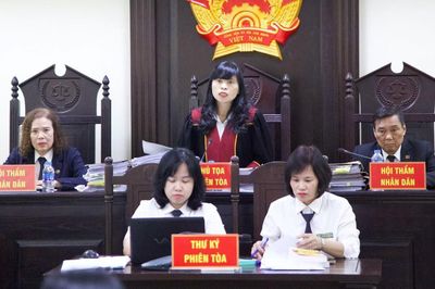 Hoãn phiên phúc thẩm vụ cựu Hiệu trưởng Trường THCS Ba Đình