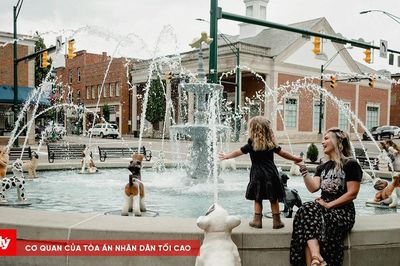 Đài phun nước độc đáo quy tụ những 'thú cưng' đáng yêu