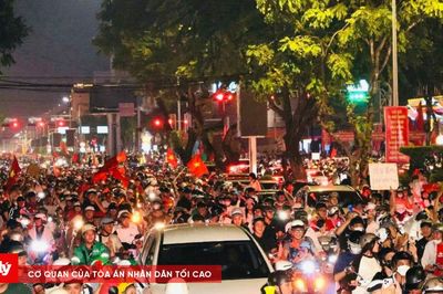 Cần Thơ 'bùng nổ' trong đêm đội tuyển Việt Nam chiến thắng