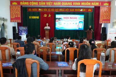 Xã Thăng Phú hỗ trợ hộ kinh doanh chuyển đổi số