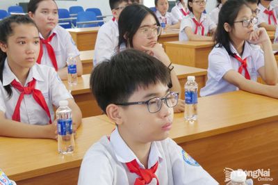 Phòng ngừa cận thị học đường