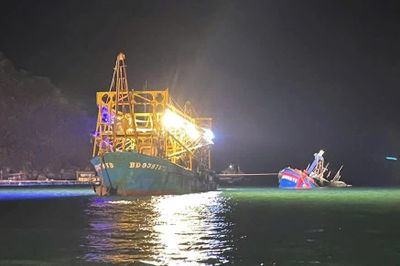 Tàu cá GL-99322-TS gặp nạn đã được đưa về cảng Đề Gi an toàn