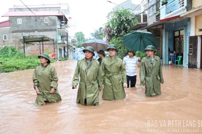 Phó Chủ tịch Thường trực UBND tỉnh kiểm tra công tác ứng phó bão số 4 và mưa lũ