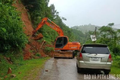 Toàn lực khắc phục sạt lở trên các tuyến quốc lộ, đường tỉnh