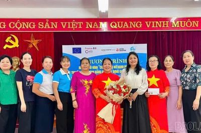 Hội Liên hiệp Phụ nữ phường Lào Cai ra mắt 7 mô hình nòng cốt