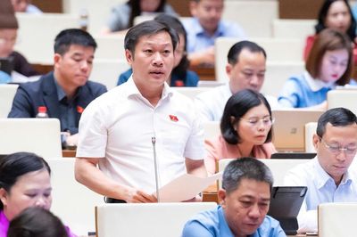 ĐBQH: Ưu tiên ngân sách để cán bộ, công chức sống được bằng tiền lương