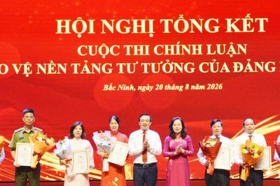Bắc Ninh: Trao giải Cuộc thi chính luận bảo vệ nền tảng tư tưởng của Đảng
