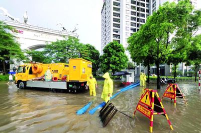 Chống ngập ở Hà Nội: Cần lời giải đồng bộ từ quy hoạch đến đầu tư