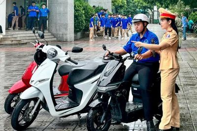 Hơn 200 đoàn viên lan tỏa văn hóa giao thông tại Hà Nội
