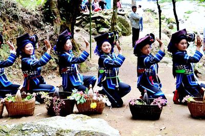 Bay xa hương sắc Sim San trong Lễ hội mùa thu Y Tý