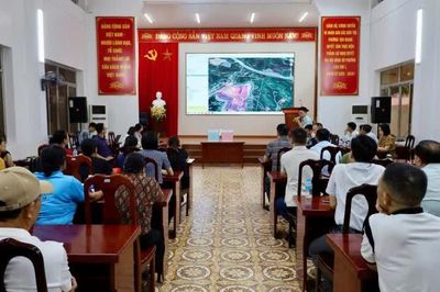 48 hộ dân phường Tân Giang bốc thăm lô đất khu tái định cư dự án đầu tư khai thác lộ thiên mỏ sắt Nà Rụa