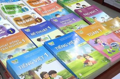 Bộ Giáo dục và Đào tạo yêu cầu bảo đảm đủ sách giáo khoa trước 30/8