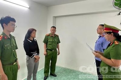 Công an TPHCM:  Tạm giữ khẩn cấp chủ tài khoản TikTok 'QuyHoi' đăng thông tin xuyên tạc, xúc phạm lãnh đạo: Hối lỗi cũng đã muộn