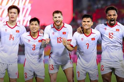 Đội tuyển Việt Nam cẩn thận mắc bẫy Thái Lan