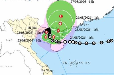 Bão số 4 cách Hải Phòng 150km và có thể mạnh thêm, miền Bắc mưa lớn kéo dài