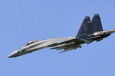Tiêm kích Su-35 Nga phóng 'sát thủ diệt radar' Kh-31PM vào hệ thống Patriot Ukraine