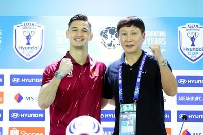 'Hôm nay, Messi hay Ronaldo gặp Lê Giang Patrick cũng khó mà ghi bàn'