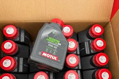 Thu giữ 16.000 hộp dầu nhớt giả nhãn hiệu MOTUL