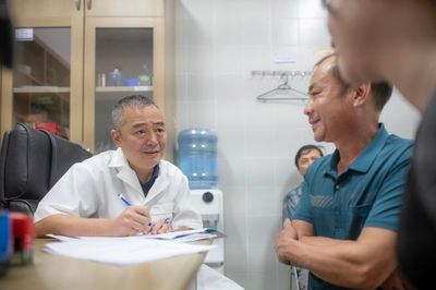 PGS Nguyễn Lân Hiếu cảnh báo sai lầm phổ biến khi muốn 'bổ não'