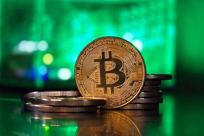 Giá Bitcoin đã vượt 78.000 USD bằng cách nào?