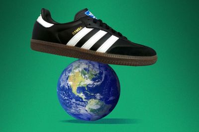 Hết thời sneaker đắt tiền