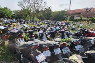 TP.HCM đấu giá 40.000 xe vi phạm làm phế liệu, có cả Vespa, SH
