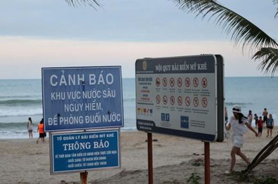 Cứu an toàn 5 học sinh gặp nạn khi tắm biển Mỹ Khê