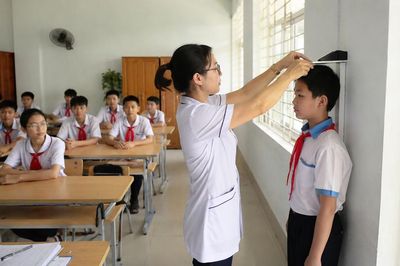 Đầu năm học, trường đo chiều cao học sinh để làm gì?