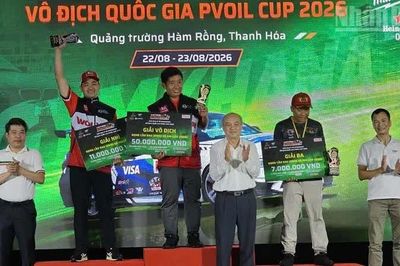 Chung kết đua ô-tô Gymkhana vô địch quốc gia tại Thanh Hóa