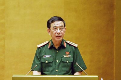 Quốc hội biểu quyết thông qua Luật Phòng, chống phổ biến vũ khí hủy diệt hàng loạt và Luật sửa đổi, bổ sung một số điều của 9 luật về quân sự, quốc phòng