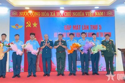 Gặp mặt các thế hệ cựu học viên Học viện Phòng không-Vũ trụ Zhukov