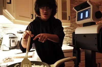 Robot thông minh dành cho gia đình