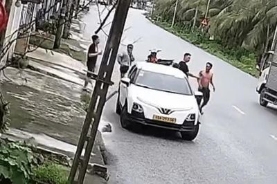 Điều tra người đàn ông chặn đầu ô tô, đánh lái xe bị thương ở Hải Phòng