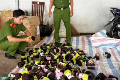 An Giang phát hiện hơn 2.000 hộp mỹ phẩm có dấu hiệu giả mạo xuất xứ