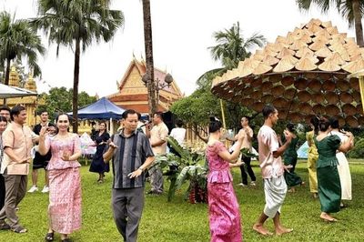 Hương vị và tình người miền Tây hội tụ tại Làng Văn hóa – Du lịch các dân tộc Việt Nam