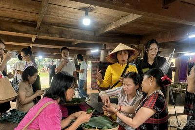 Đánh thức 'kho tài sản' văn hóa của 54 dân tộc