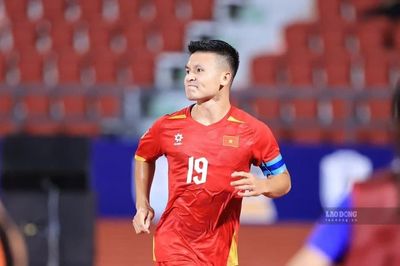 CĐV khu vực ngỡ ngàng trước màn trình diễn của Việt Nam