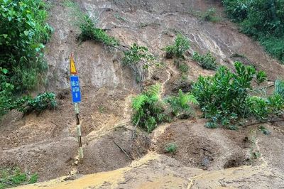 Nhiều tuyến đường ở Thái Nguyên sạt lở do mưa lũ