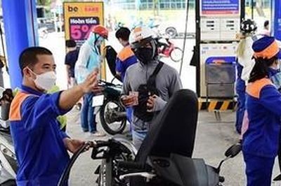 Giá xăng dầu hôm nay 23/8: Thế giới và trong nước đều ghi nhận tuần tăng