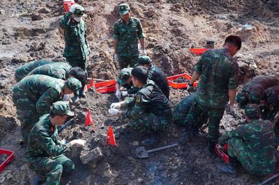 60 ngày 'vượt nắng thắng mưa' tìm 455 hài cốt liệt sĩ ở công viên Lê Thị Riêng
